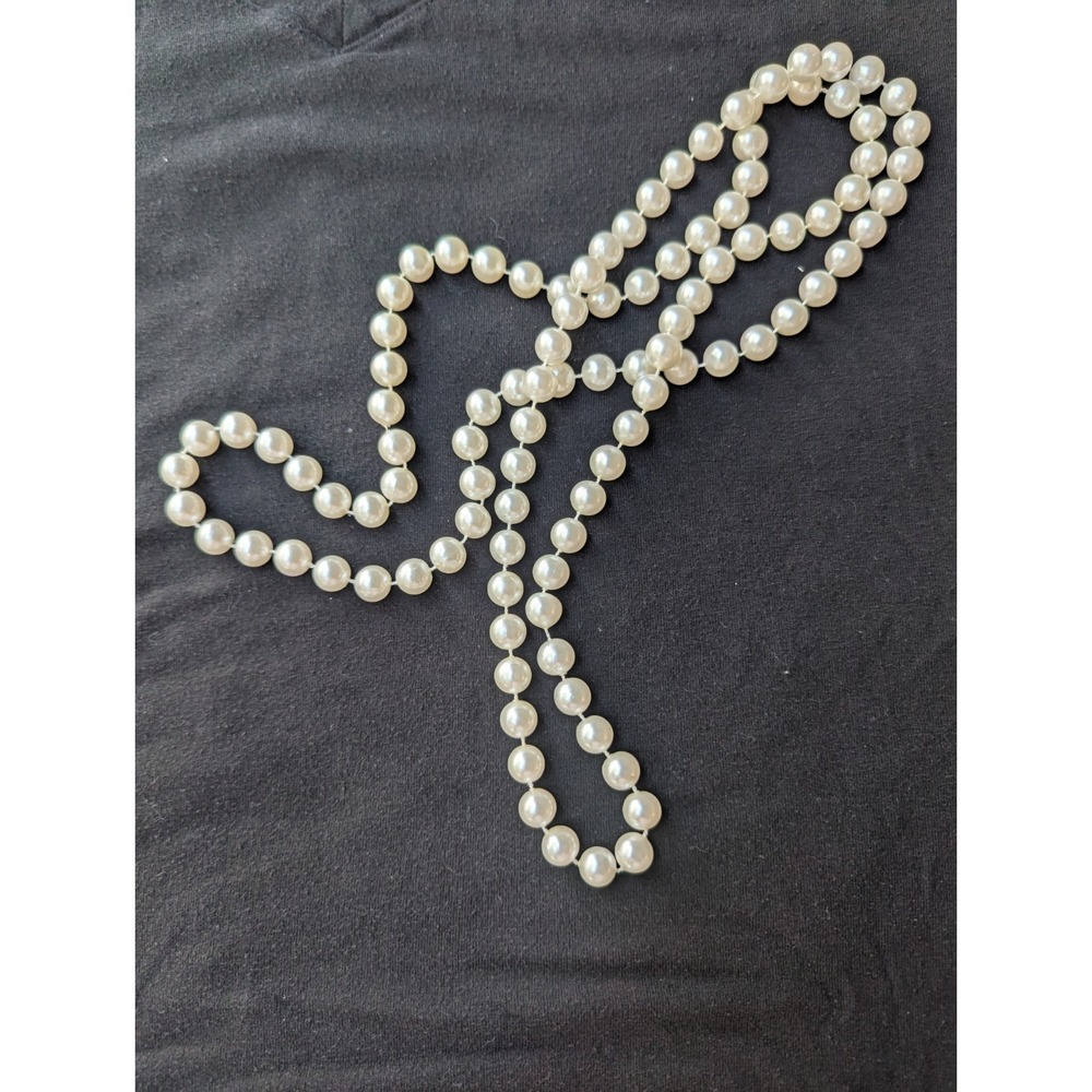 48 In‎ White Pearl Necklace